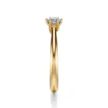 Klasyczny pierścionek zaręczynowy